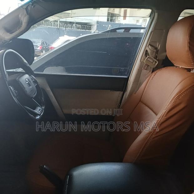 Toyota Land Cruiser Prado 2011 White