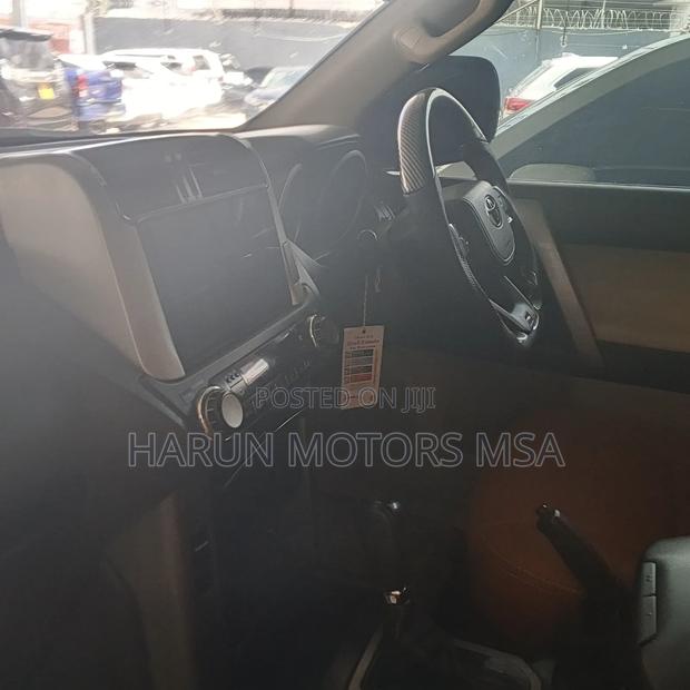 Toyota Land Cruiser Prado 2011 White