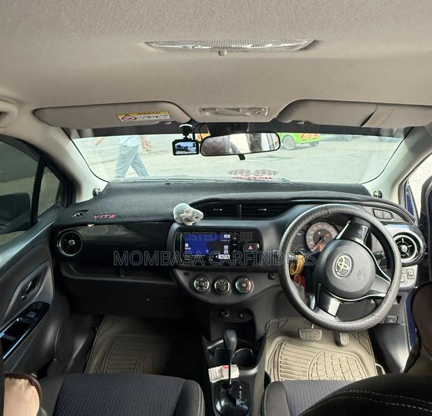 Toyota Vitz 2018 Blue