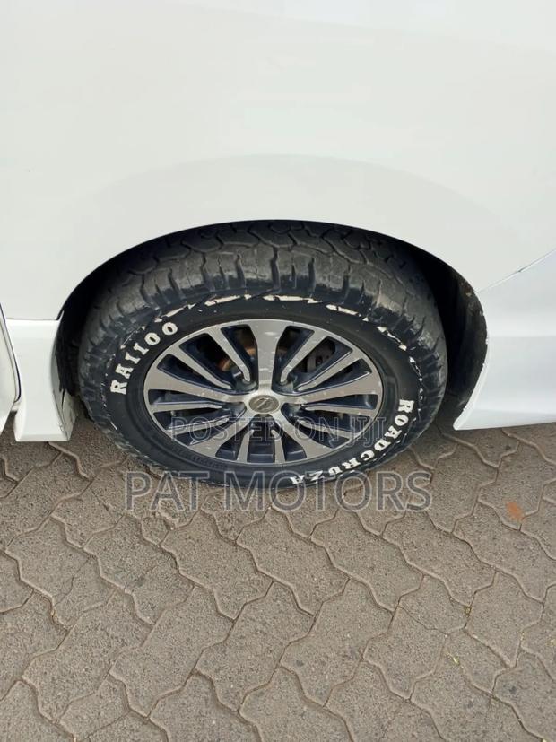 Nissan Serena 2014 White