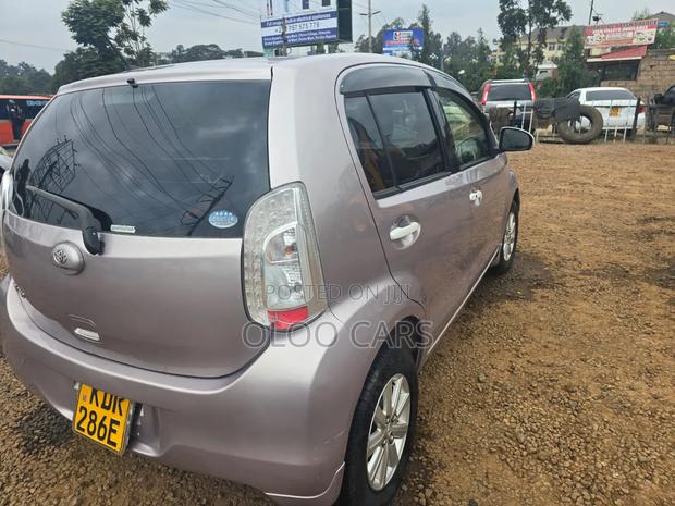 Toyota Passo 2015 Silver