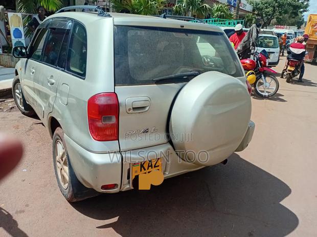 Toyota RAV4 2007 Gold