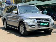 Mitsubishi Pajero 2018 Silver for sale