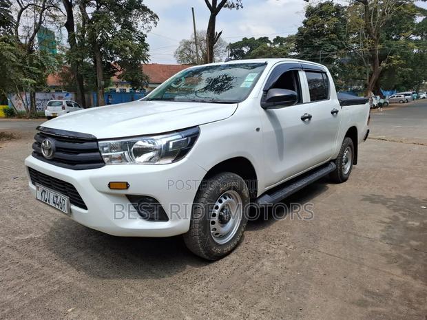 Toyota Hilux Revo Double Cab Deisel 2.4 AWD 2019 White