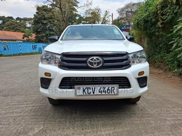 Toyota Hilux Revo Double Cab Deisel 2.4 AWD 2019 White