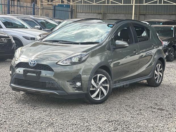 Toyota Aqua 2019 Gray
