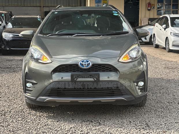Toyota Aqua 2019 Gray