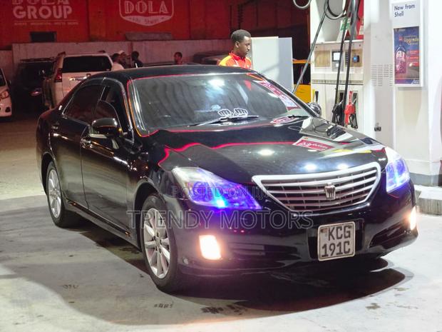 Toyota Crown 2008 Black