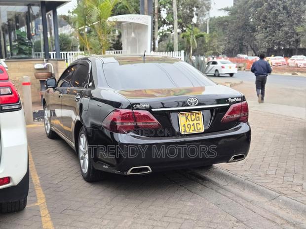Toyota Crown 2008 Black