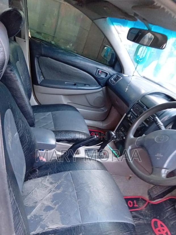Toyota Caldina 2001 Black