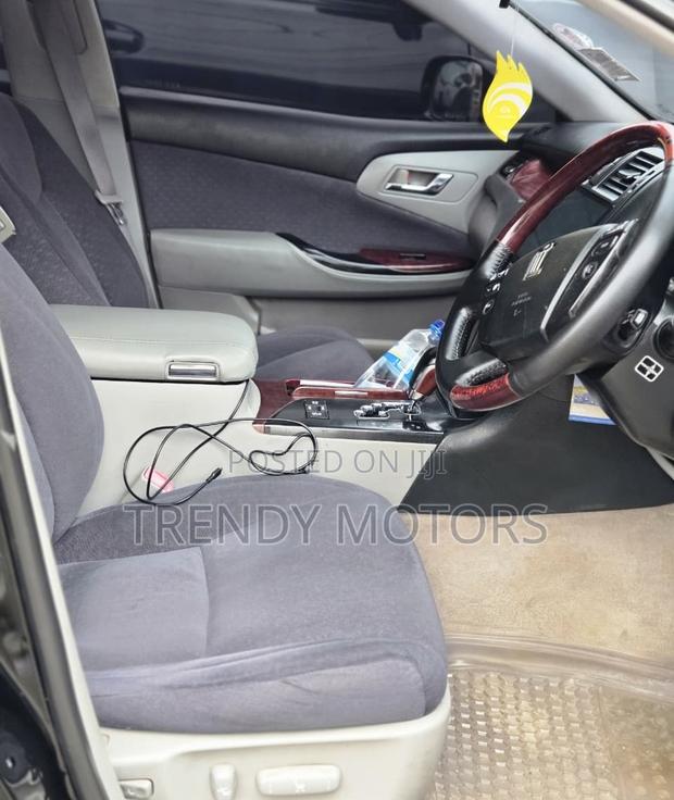 Toyota Crown 2008 Black