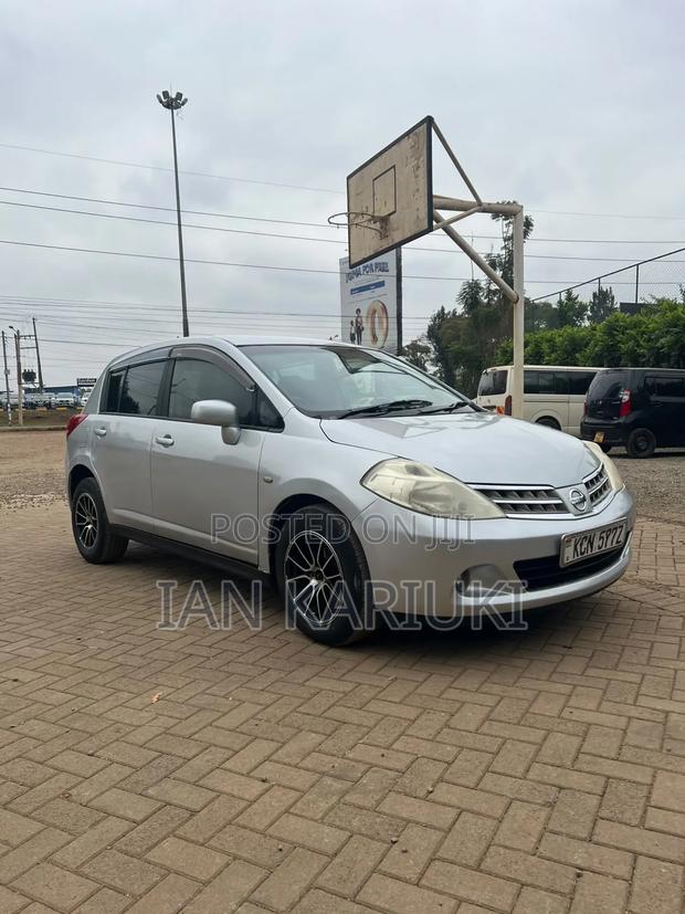 Nissan Tiida 2007 Silver