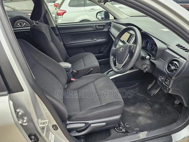 Toyota Corolla Fielder 2019 Silver