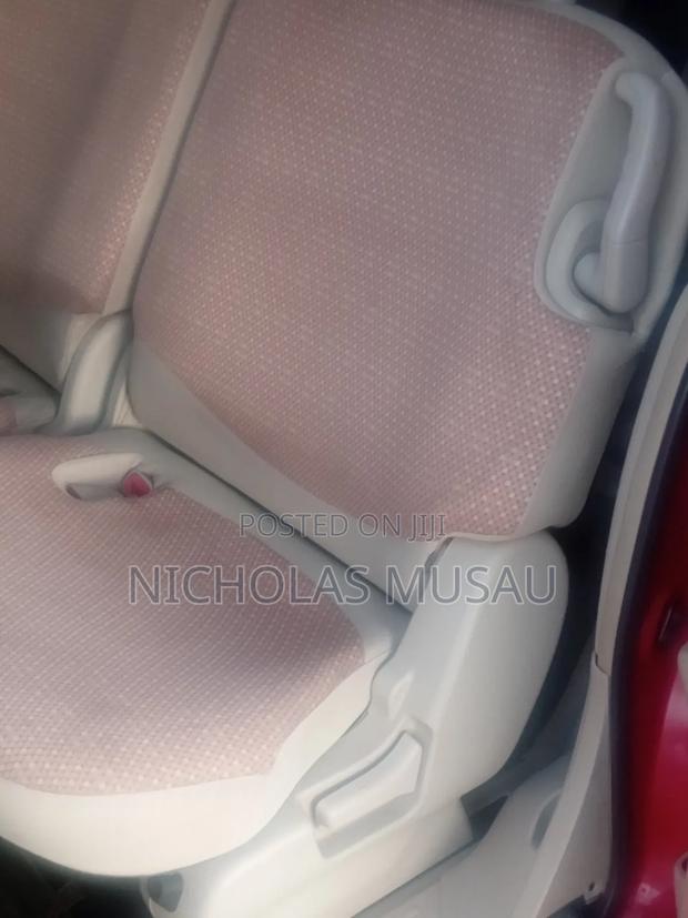 Toyota Sienta 2015 Red