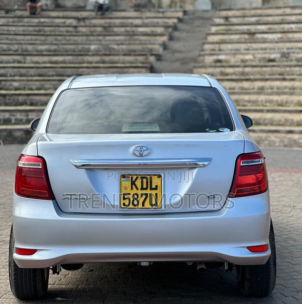 Toyota Axio 2015 Silver