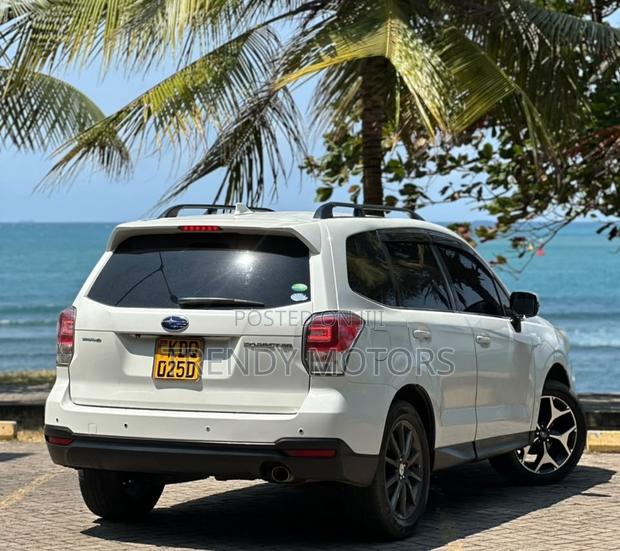 Subaru Forester 2017 White