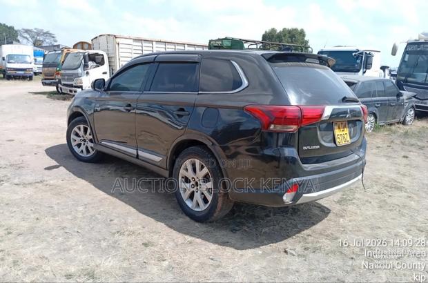Mitsubishi Outlander 2016 Black