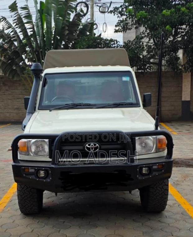 Toyota Land Cruiser 76 Series 2016 White