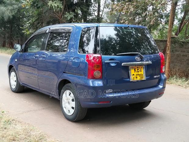 Toyota Raum 2006 Blue