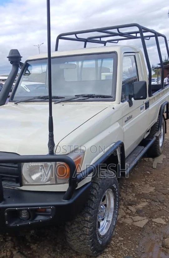 Toyota Land Cruiser 76 Series 2016 White
