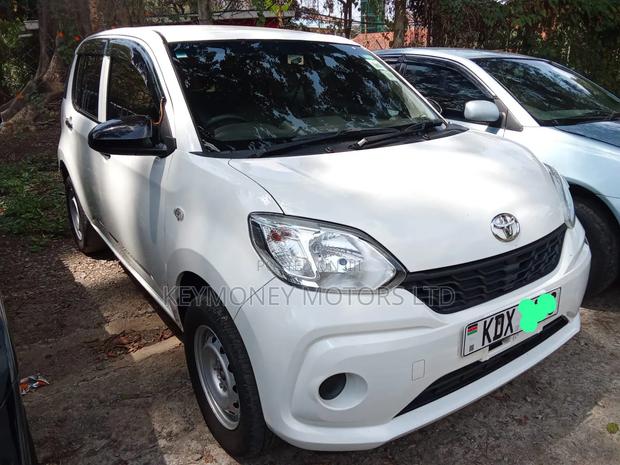 Toyota Passo 2017 White