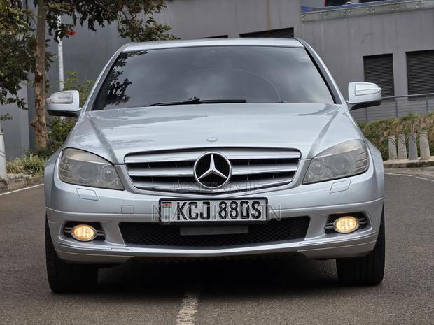 Mercedes-Benz C200 2009 Silver