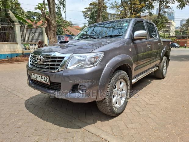 Toyota Hilux 2012
