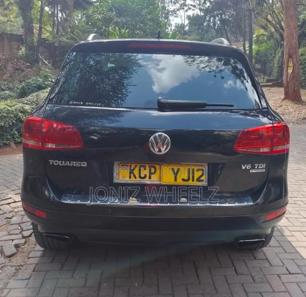 Volkswagen Touareg TDI Sport 2011 Black