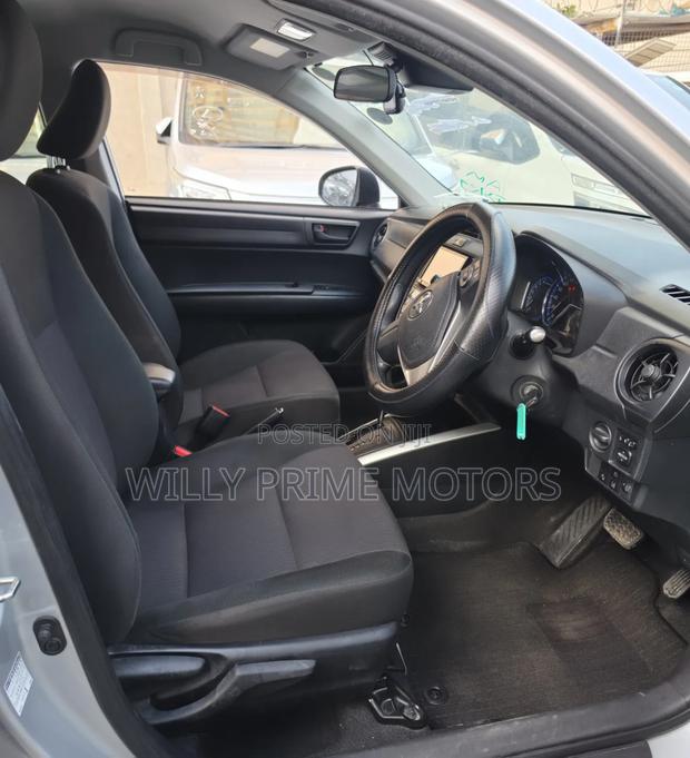 Toyota Corolla Fielder 2019 Silver
