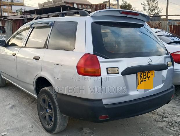 Nissan Advan 2004 Gray