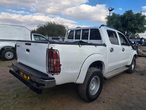 Toyota Hilux 2007 White
