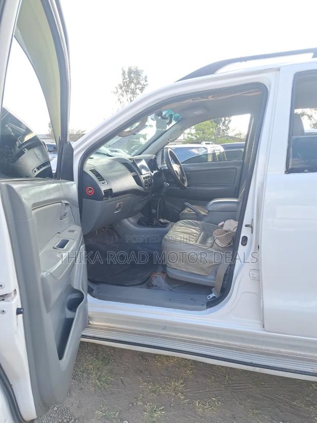 Toyota Hilux 2007 White