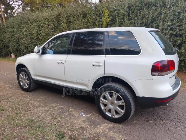 Volkswagen Touareg 2008 White