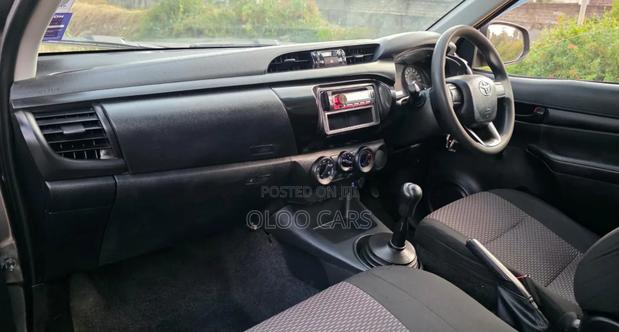 Toyota Hilux 2020 Silver