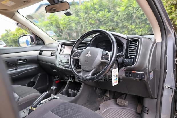 Mitsubishi Outlander 2012 Silver