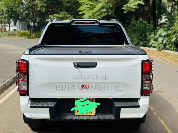 Isuzu D-MAX 2025 White