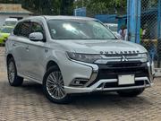 Mitsubishi Outlander 2.4 PHEV AWD 2019 Pearl for sale