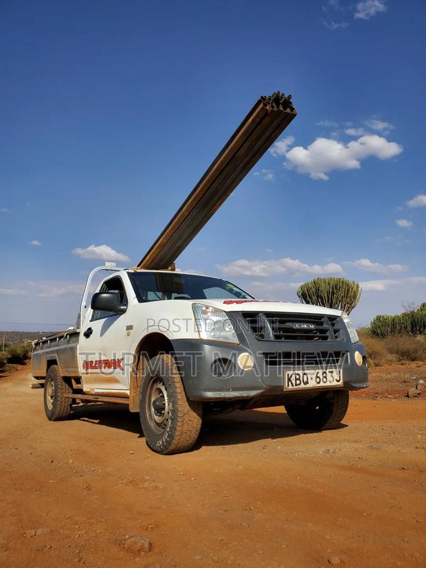 Isuzu D-MAX 2011 White