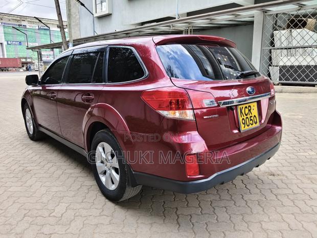Subaru Outback 2011