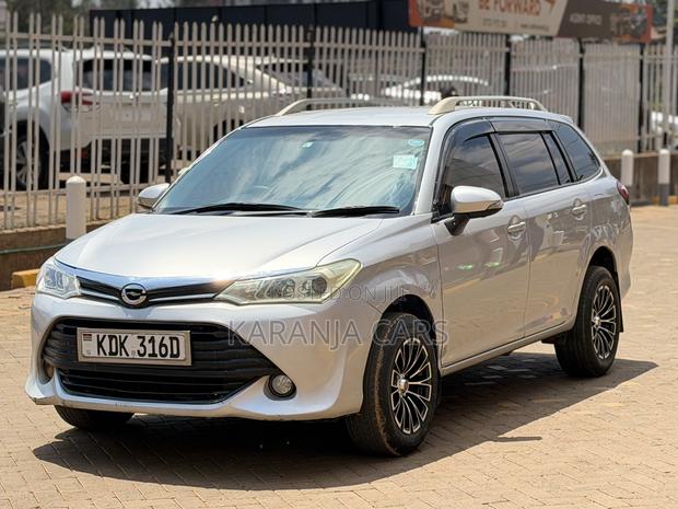 Toyota Corolla Fielder 1.5 Petrol AWD 2015 Silver