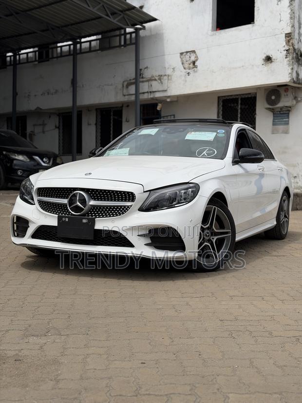 Mercedes-Benz C200 2019 White