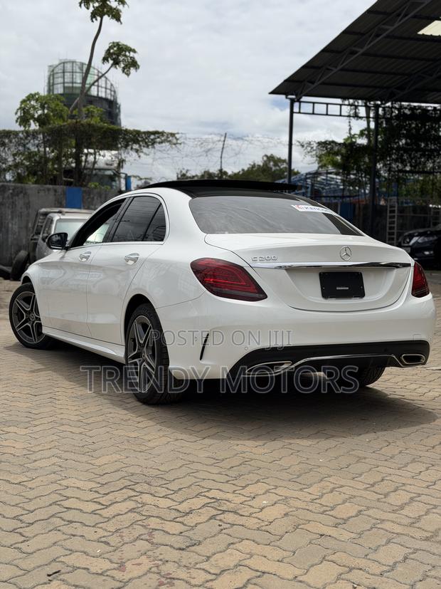 Mercedes-Benz C200 2019 White