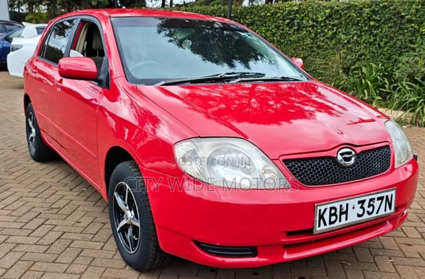 Toyota Corolla RunX 2002 Red