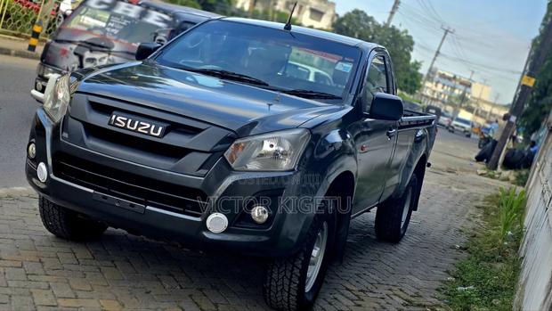 Isuzu D-MAX 2022 Gray