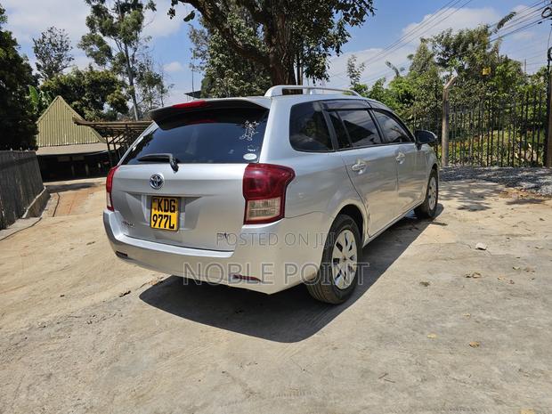 Toyota Corolla Fielder 2014 Silver