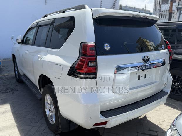 Toyota Land Cruiser Prado 2019 White