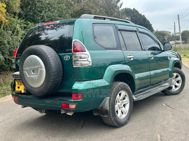 Toyota Land Cruiser Prado 2004 Green