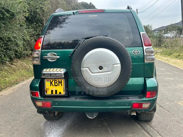 Toyota Land Cruiser Prado 2004 Green