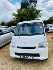 Toyota TownAce 2010 White for sale