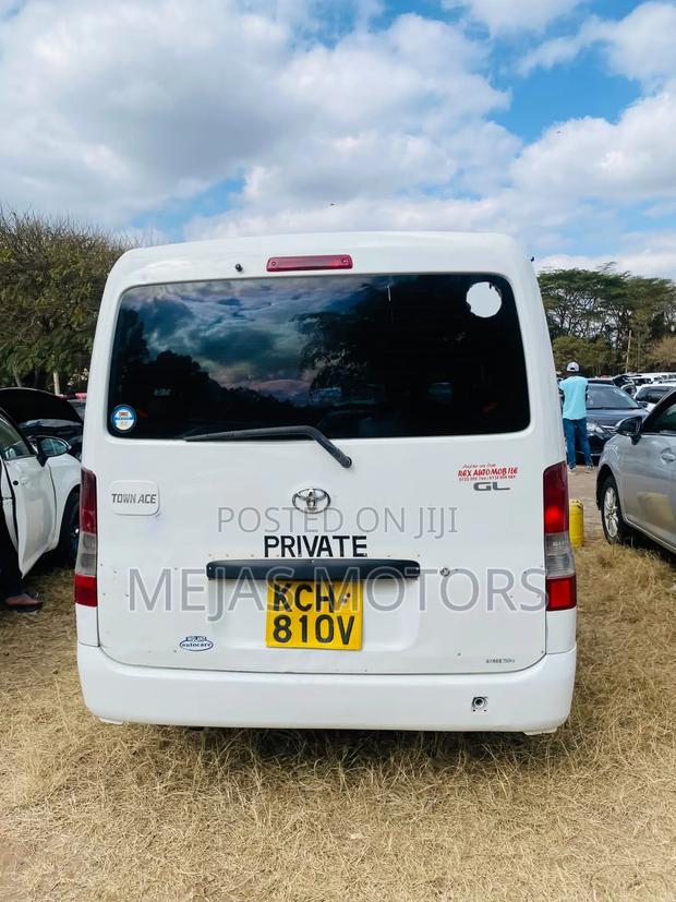 Toyota TownAce 2010 White